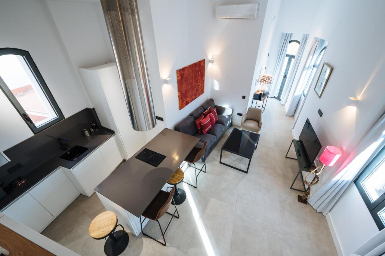 Apartamentos Montevideo 6 Севилья Экстерьер фото