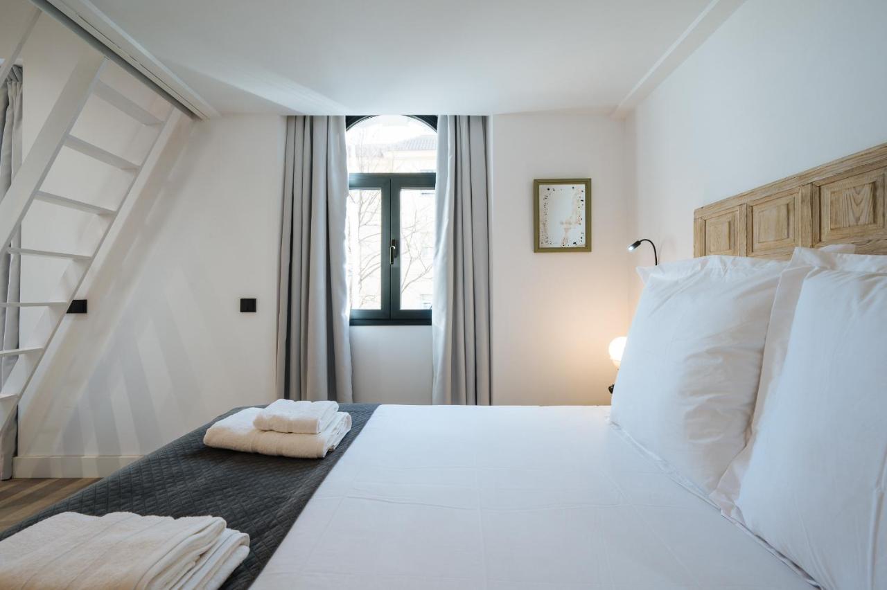 Apartamentos Montevideo 6 Севилья Экстерьер фото