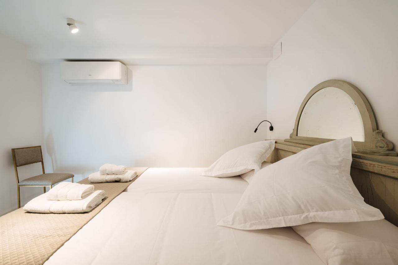Apartamentos Montevideo 6 Севилья Экстерьер фото