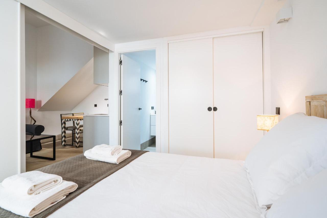 Apartamentos Montevideo 6 Севилья Экстерьер фото