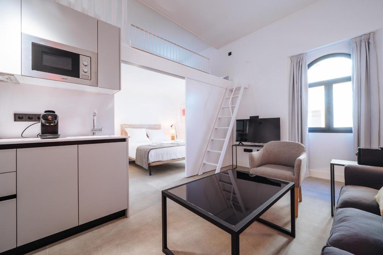 Apartamentos Montevideo 6 Севилья Экстерьер фото