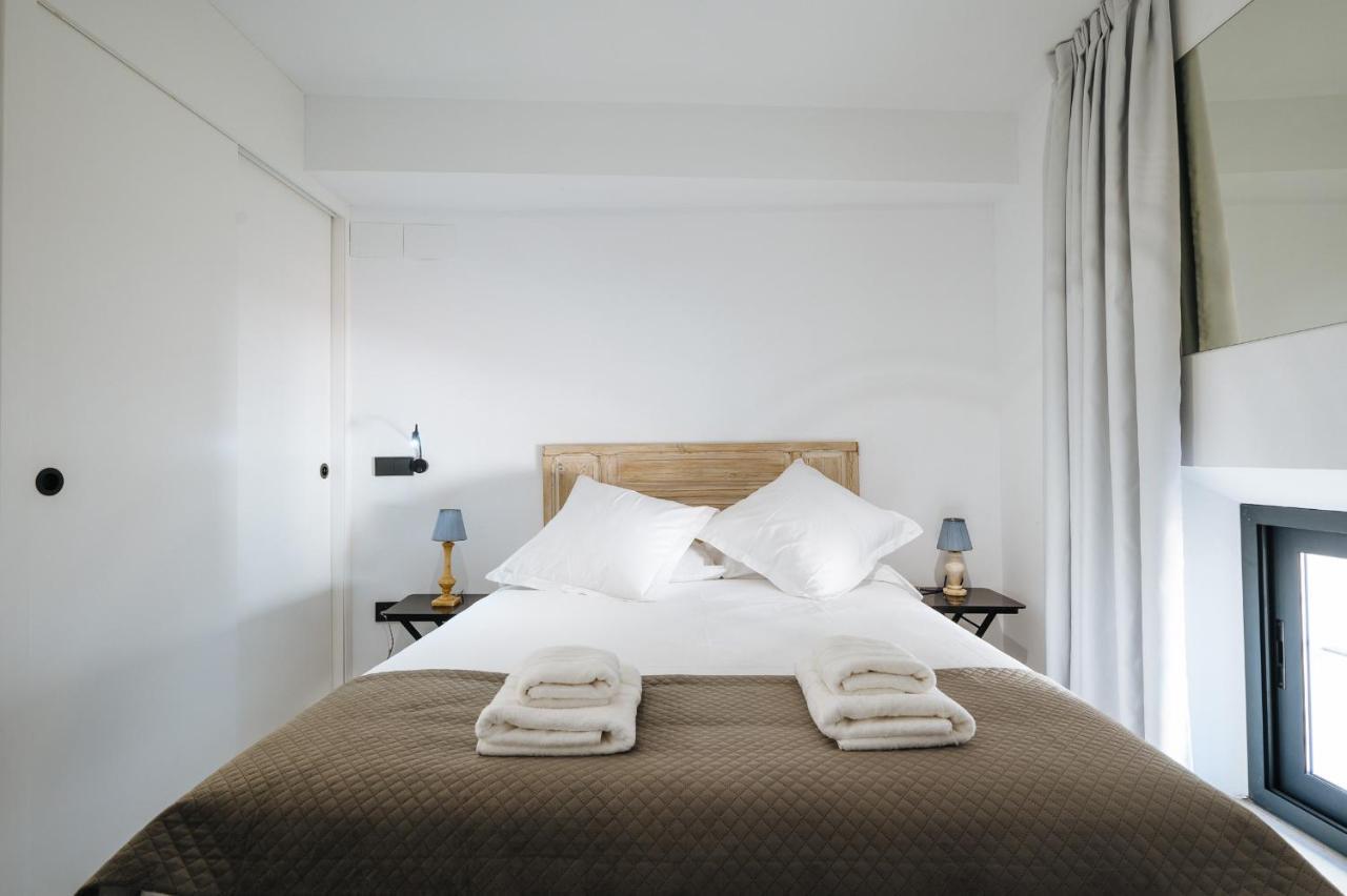 Apartamentos Montevideo 6 Севилья Экстерьер фото