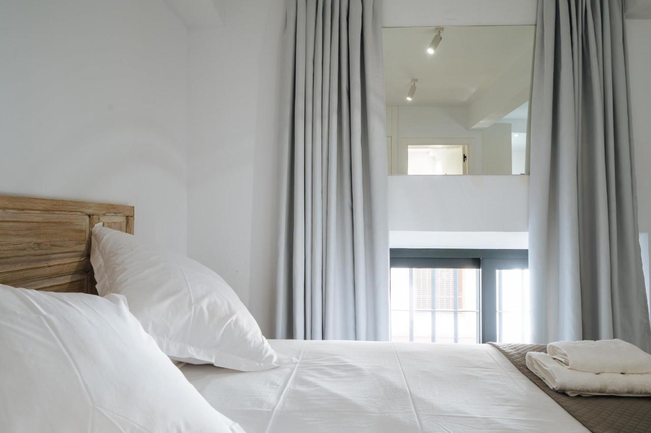 Apartamentos Montevideo 6 Севилья Экстерьер фото