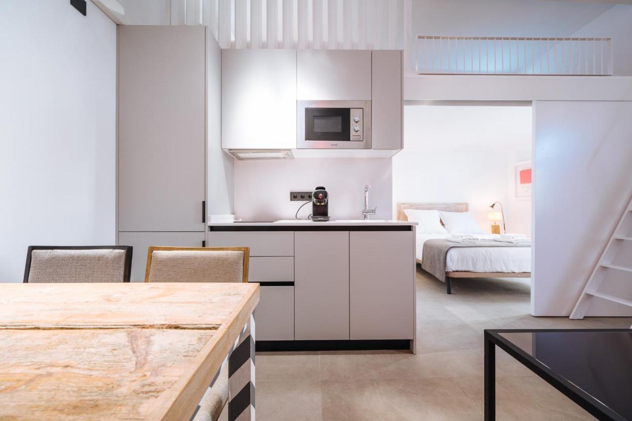Apartamentos Montevideo 6 Севилья Экстерьер фото