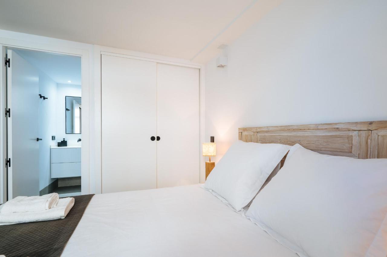 Apartamentos Montevideo 6 Севилья Экстерьер фото
