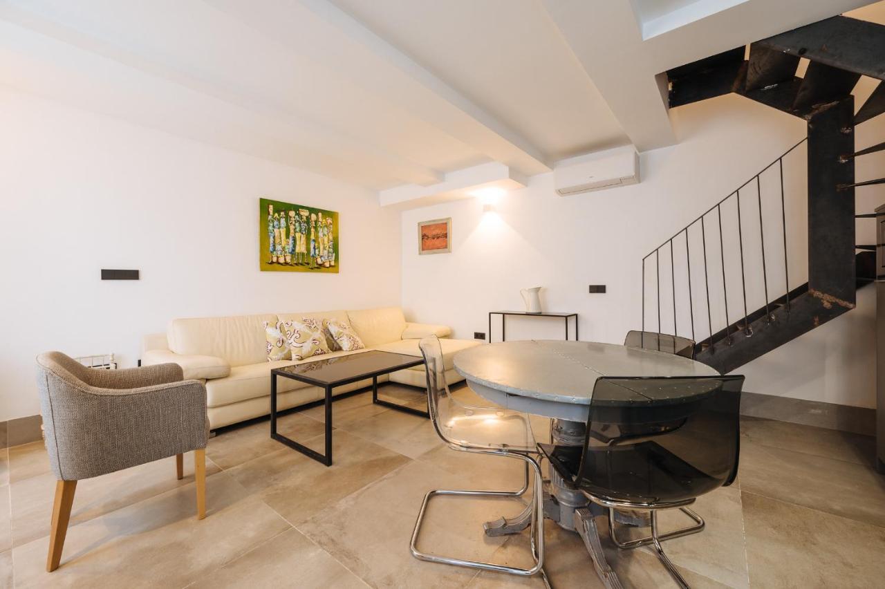 Apartamentos Montevideo 6 Севилья Экстерьер фото