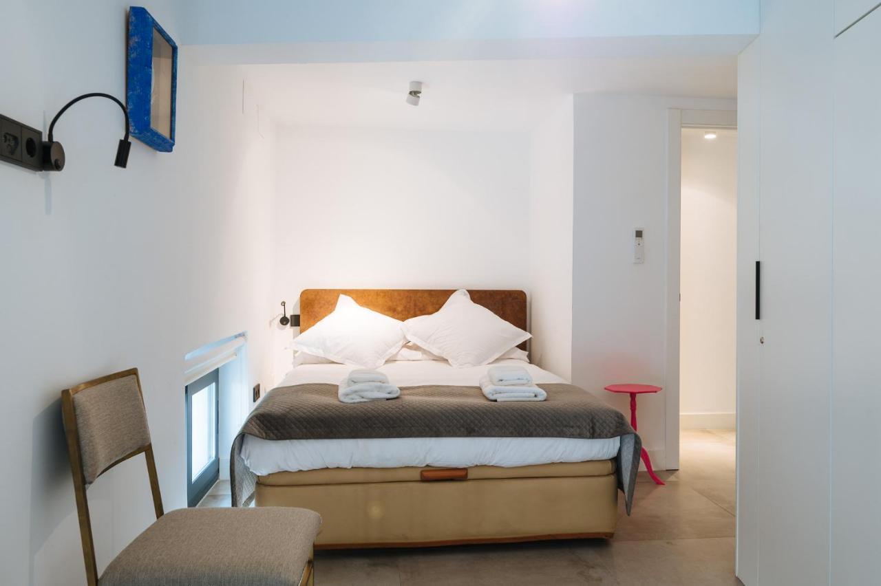 Apartamentos Montevideo 6 Севилья Экстерьер фото
