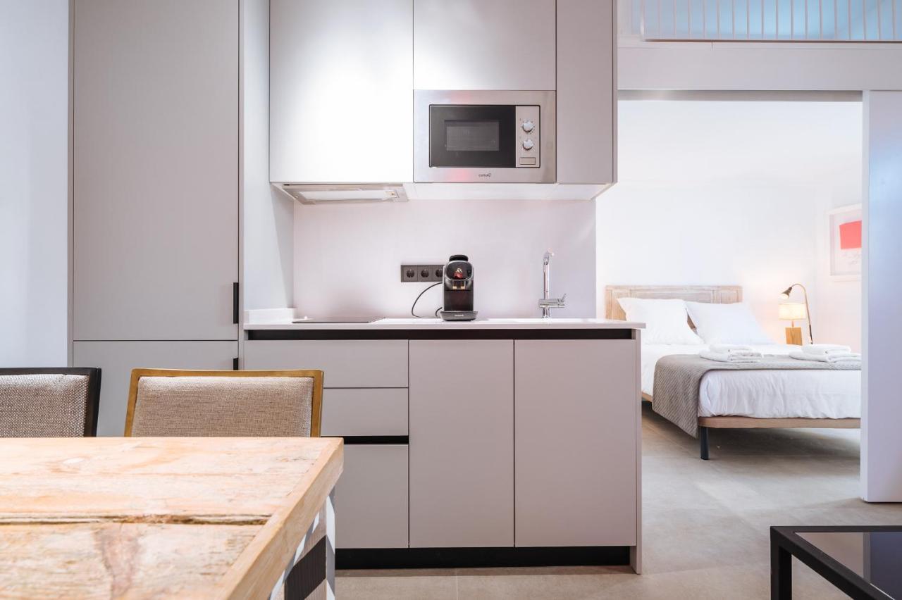Apartamentos Montevideo 6 Севилья Экстерьер фото