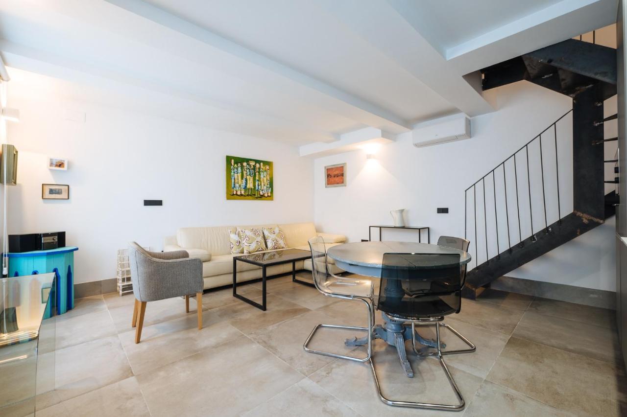 Apartamentos Montevideo 6 Севилья Экстерьер фото