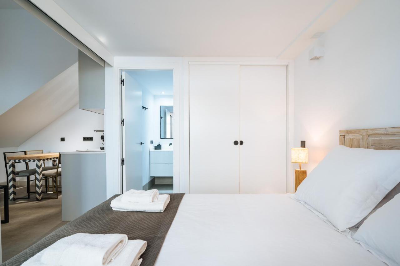 Apartamentos Montevideo 6 Севилья Экстерьер фото
