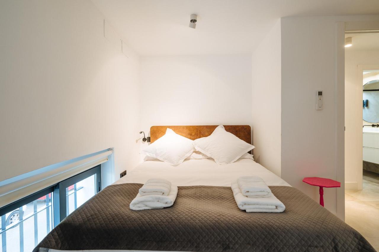 Apartamentos Montevideo 6 Севилья Экстерьер фото